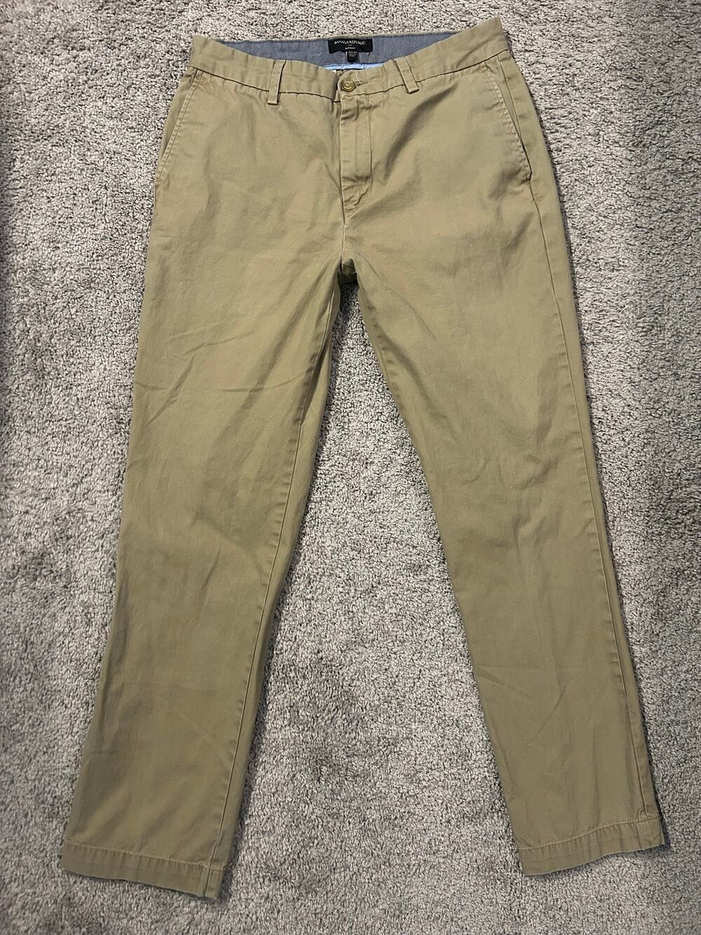 Banana Republic Emerson Mens Tan Chino pants 33x32